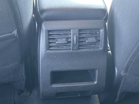 Used 2024 Mitsubishi Outlander ES AWD/4WD image 21