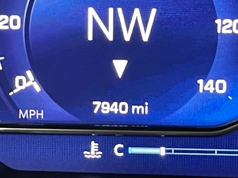 Used 2024 Chevrolet Silverado 1500 LT image 3