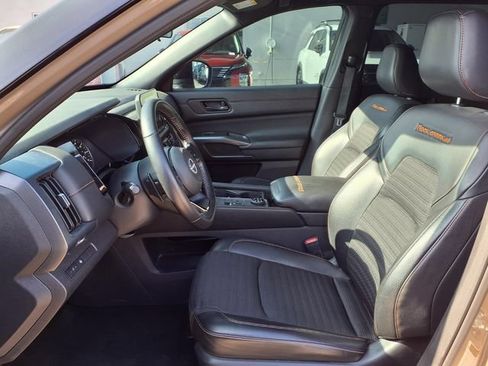 Used 2024 Nissan Pathfinder Rock Creek AWD/4WD image 15