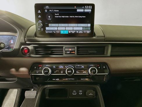 Certified 2024 Honda Pilot Elite image 15