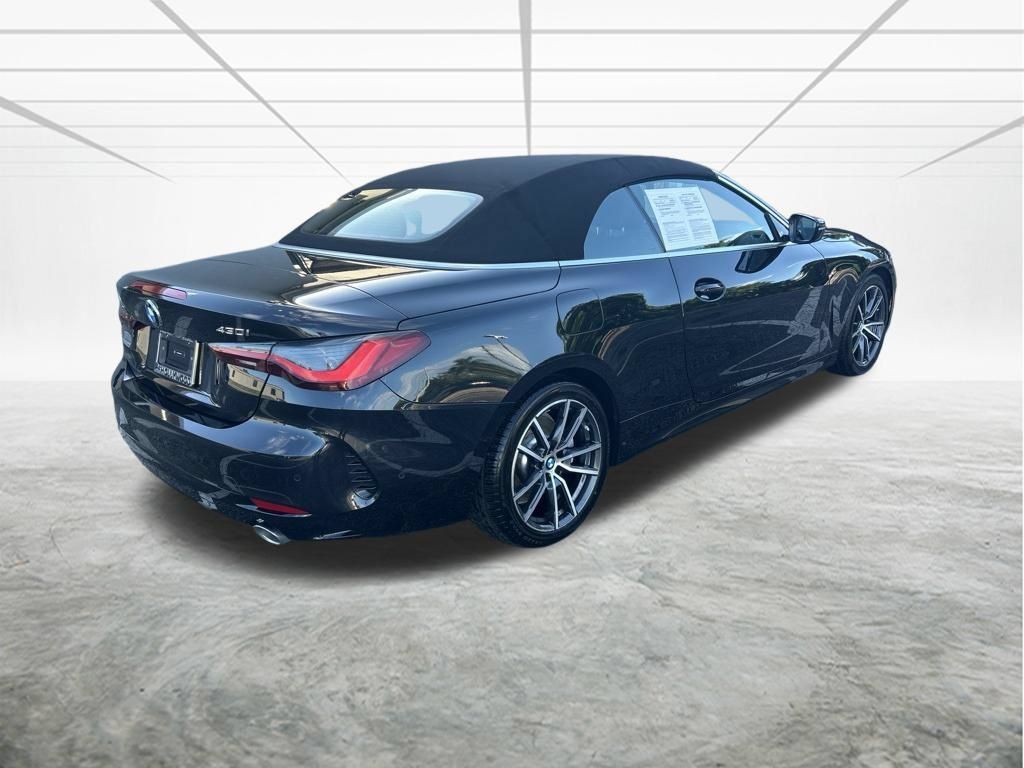 Used 2025 BMW 430i Convertible w/ Premium Package RWD image 4