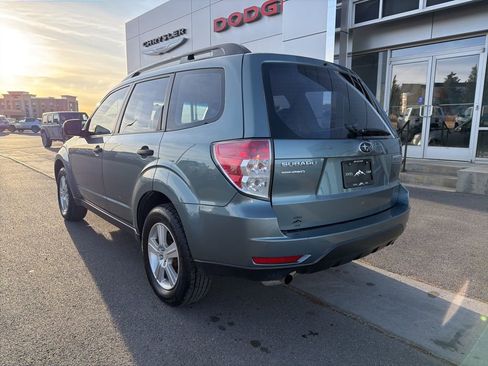 Used 2011 Subaru Forester 2.5X w/ Alloy Wheel Value Pkg image 4