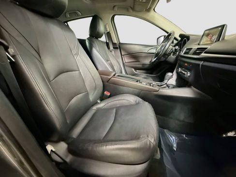 Used 2018 MAZDA MAZDA3 Grand Touring w/ Premium Equipment Package FWD image 29