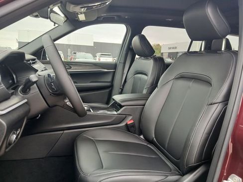 New 2026 Jeep Grand Cherokee L Limited AWD/4WD image 10