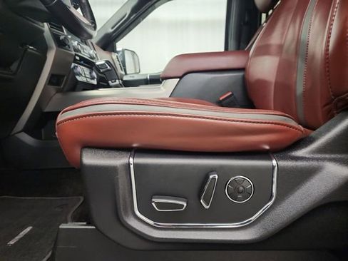 Used 2018 Ford F150 Platinum image 18