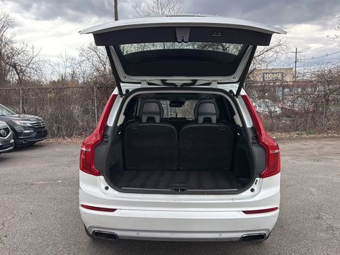 Used 2016 Volvo XC90 T8 Momentum w/ Vision Package image 26