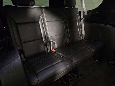 Used 2021 GMC Yukon XL Denali w/ Denali Premium Package RWD image 30