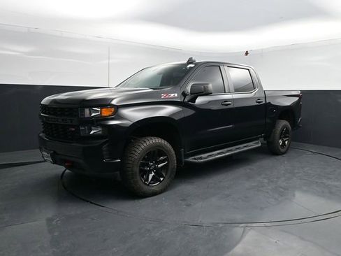 Used 2021 Chevrolet Silverado 1500 Custom Trail Boss w/ Midnight Edition AWD/4WD image 4