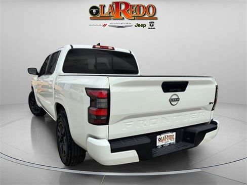 Used 2022 Nissan Frontier SV image 5