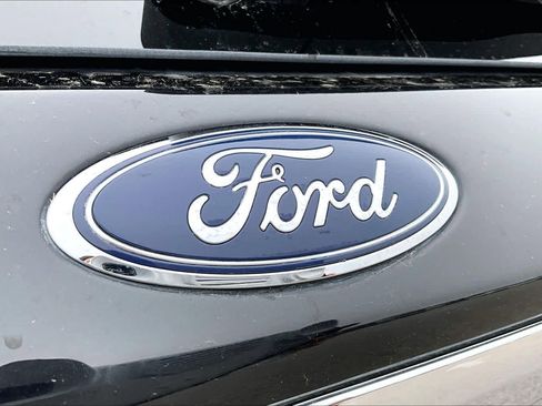 Used 2023 Ford Explorer Limited w/ Limited Technology Package image 30