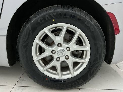 Used 2020 Chrysler Pacifica Touring-L FWD image 48