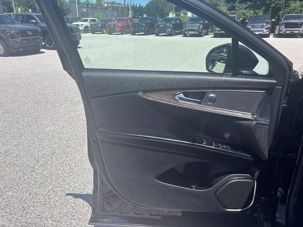 Used 2019 Lincoln Nautilus Select AWD/4WD image 34