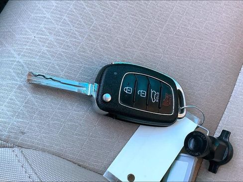 Used 2017 Hyundai Tucson SE w/ SE Popular Package 02 FWD image 15