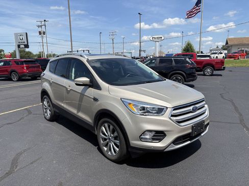 Used 2018 Ford Escape Titanium AWD/4WD image 2