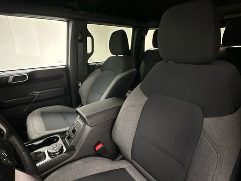 Used 2025 Ford Bronco Big Bend AWD/4WD image 9