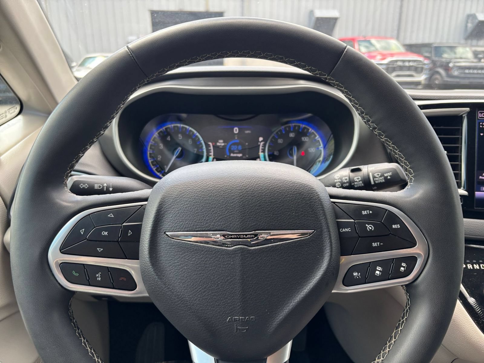 Used 2024 Chrysler Pacifica Touring-L FWD image 29