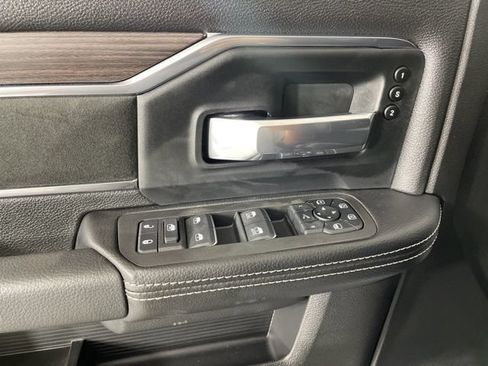 New 2026 RAM 2500 Laramie AWD/4WD image 19