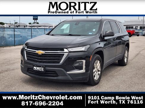 Used 2023 Chevrolet Traverse LS FWD image 1