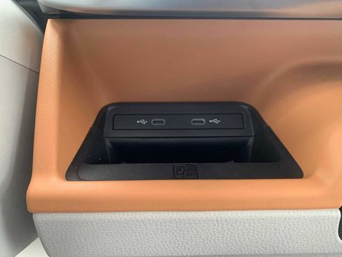 New 2025 Volkswagen ID. Buzz 1st Edition image 18