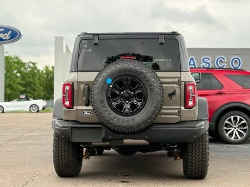 New 2026 Ford Bronco Badlands w/ Sasquatch Package AWD/4WD image 44
