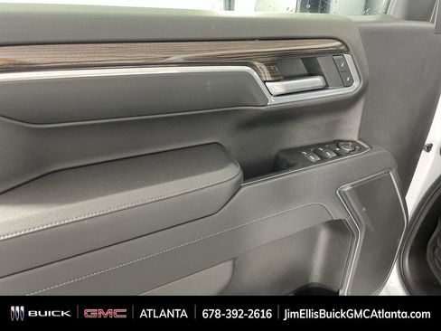 Used 2022 Chevrolet Silverado 1500 RST image 23