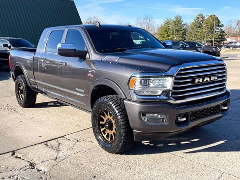 Used 2019 RAM 2500 Limited AWD/4WD image 2