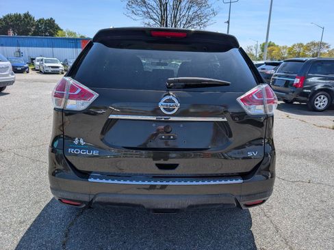 Used 2016 Nissan Rogue SV FWD image 5
