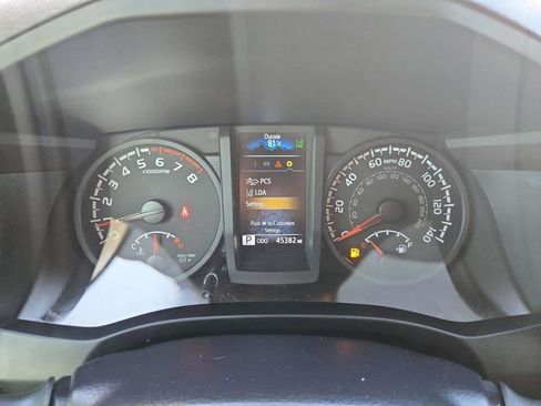 Used 2022 Toyota Tacoma SR5 image 21