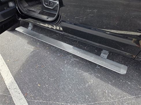 Used 2018 Ford F150 Platinum w/ Equipment Group 701A Luxury image 21