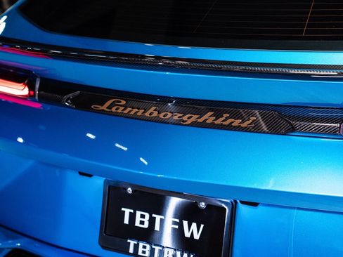 Used 2023 Lamborghini Urus Performante image 32