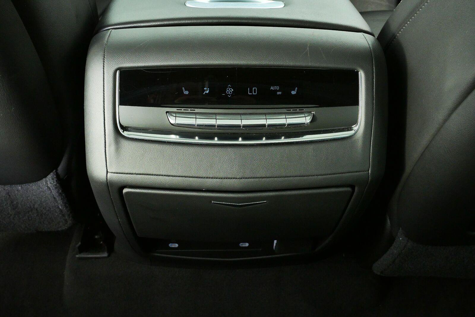 Used 2021 Cadillac Escalade ESV Sport AWD/4WD image 20