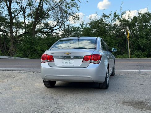 Used 2015 Chevrolet Cruze LS image 10