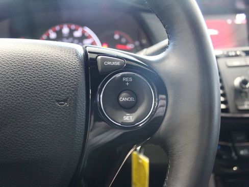 Used 2017 Honda Accord Sport image 26