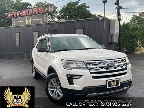 Used 2019 Ford Explorer XLT AWD/4WD image 3