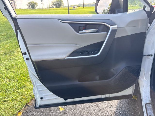 Certified 2024 Toyota RAV4 XLE AWD/4WD image 23