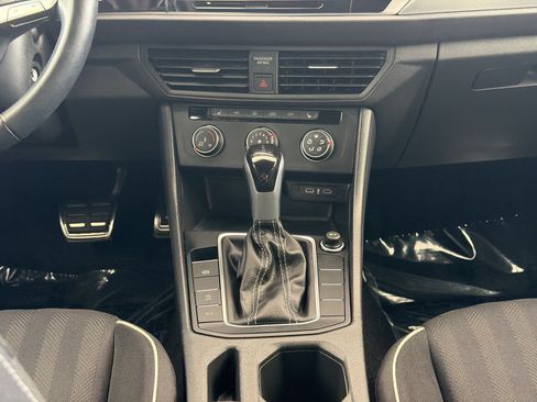 Certified 2024 Volkswagen Jetta Sport FWD image 17