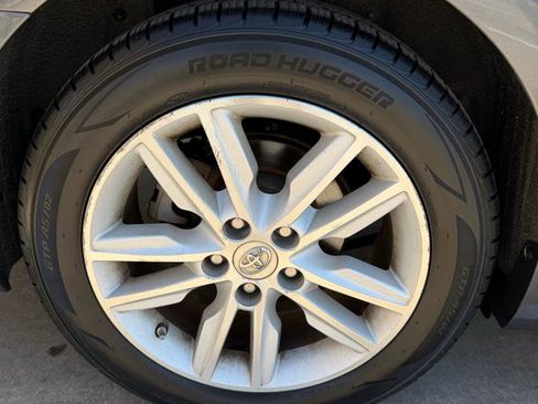 Used 2013 Toyota Avalon XLE FWD image 26
