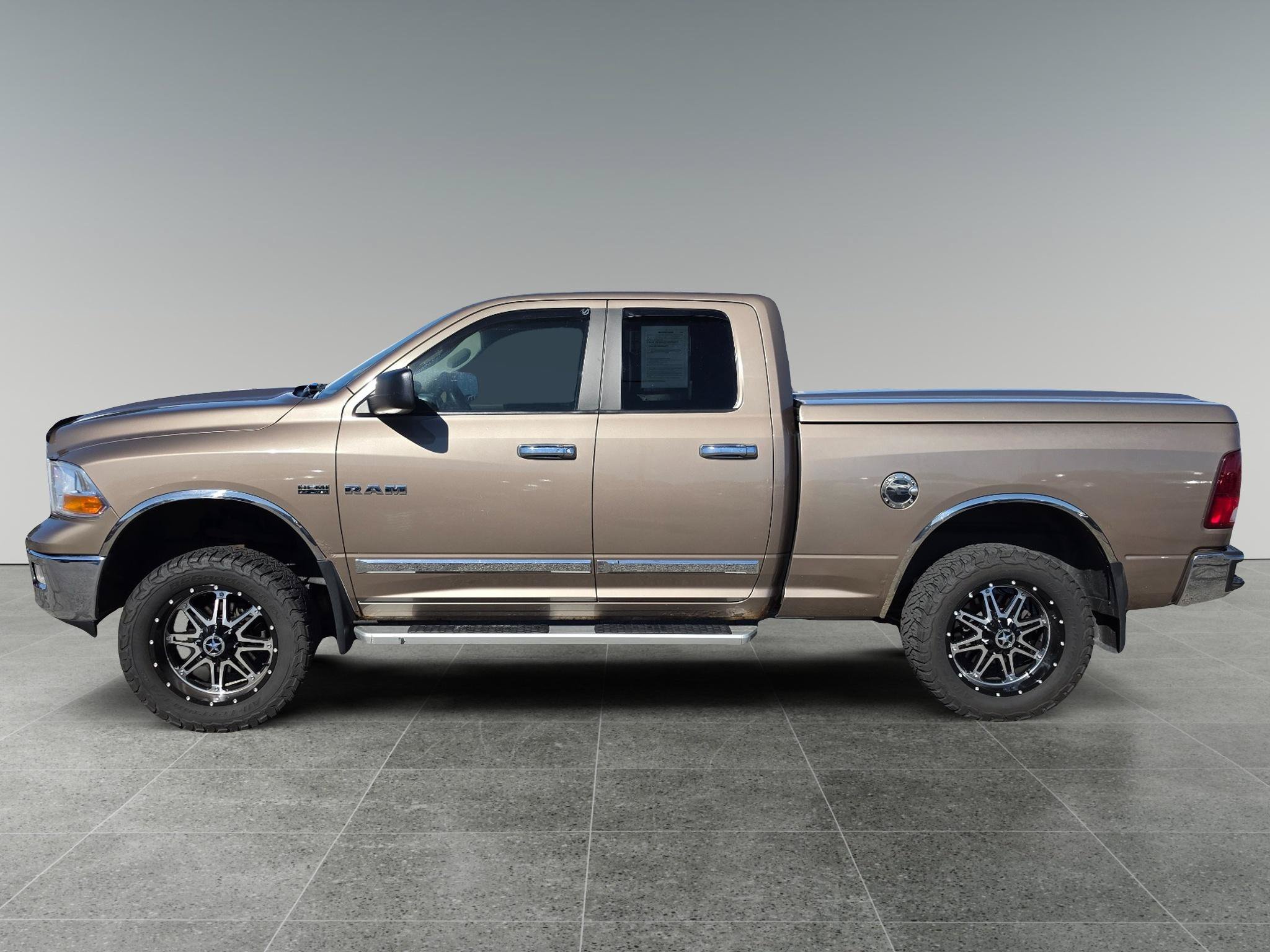 Used 2009 Dodge Ram 1500 Truck SLT w/ Popular Equipment Group AWD/4WD image 2