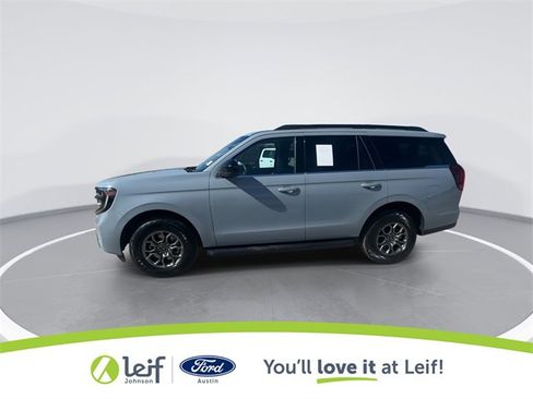 Used 2025 Ford Expedition Active image 6