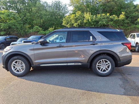 New 2025 Ford Explorer Active image 27