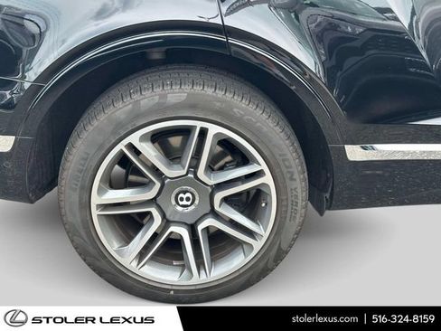 Used 2018 Bentley Bentayga AWD/4WD image 10