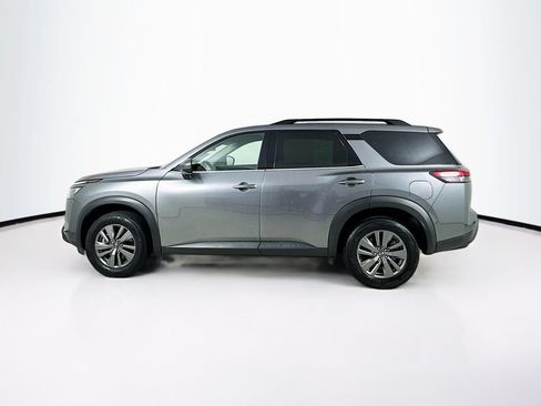Used 2024 Nissan Pathfinder SV FWD image 4