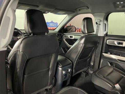 Certified 2021 Ford Explorer XLT w/ Equipment Group 202A image 15