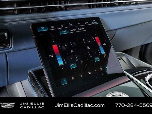 Certified 2025 Cadillac Escalade IQ Luxury 2 w/ LPO, Premium Carpet Package AWD/4WD image 16