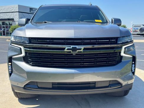 Used 2021 Chevrolet Suburban RST w/ Luxury Package AWD/4WD image 2
