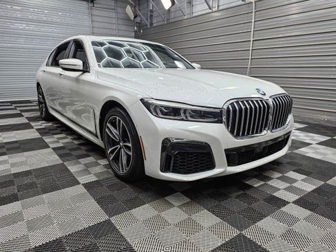 Used 2021 BMW 750i xDrive w/ M Sport Package AWD/4WD image 4