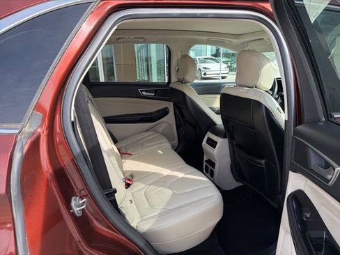 Used 2015 Ford Edge Titanium w/ Technology Package image 17