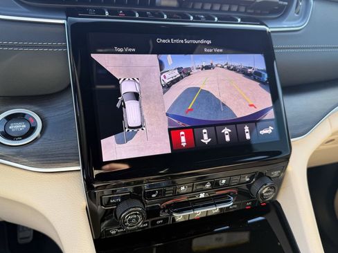 New 2025 Jeep Grand Cherokee L Limited w/ Luxury Tech Group II image 19