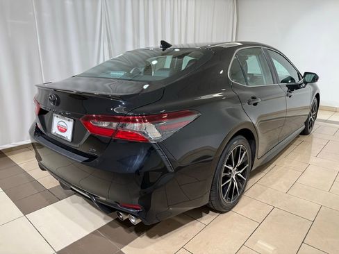 Certified 2023 Toyota Camry SE w/ Blackout Package (TMS) image 5