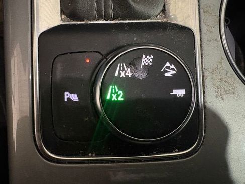 Used 2020 Chevrolet Blazer LT image 19